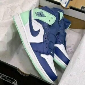 Buy Authentic Nike Shoe Pallets