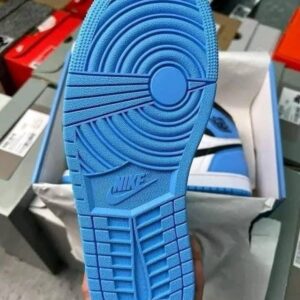 Buy Authentic Nike Shoe Pallets