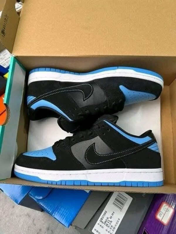 Buy Authentic Nike Shoe Pallets