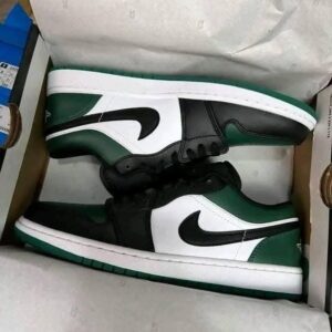 Buy Authentic Nike Shoe Pallets