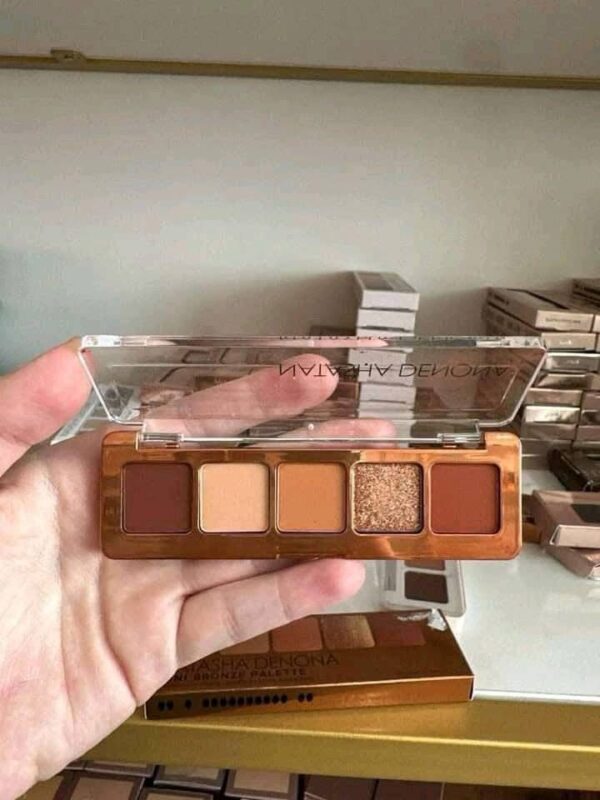 Buy Mixed Cosmetic Pallets