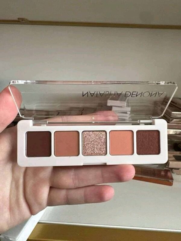 Buy Mixed Cosmetic Pallets