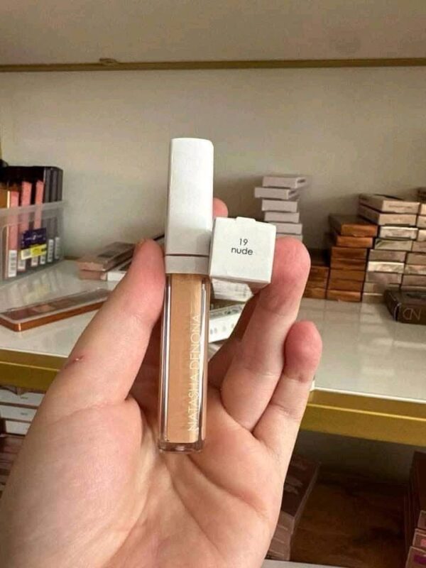 Buy Mixed Cosmetic Pallets