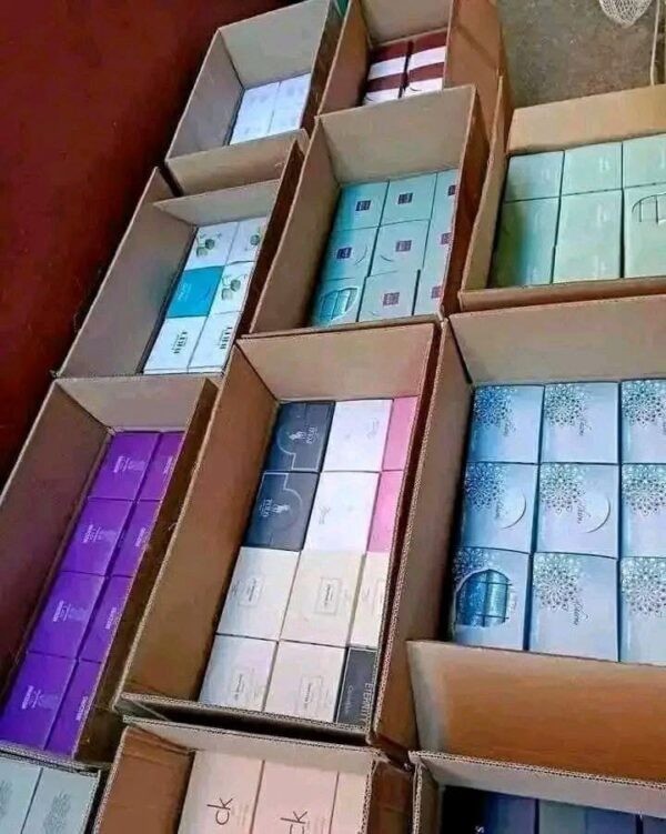 Mixed Branded Perfume Pallet